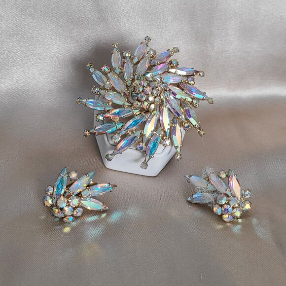 Vintage Sherman Pinwheel Design Brooch & Clip-On Earring Set - Picture 1 of 11